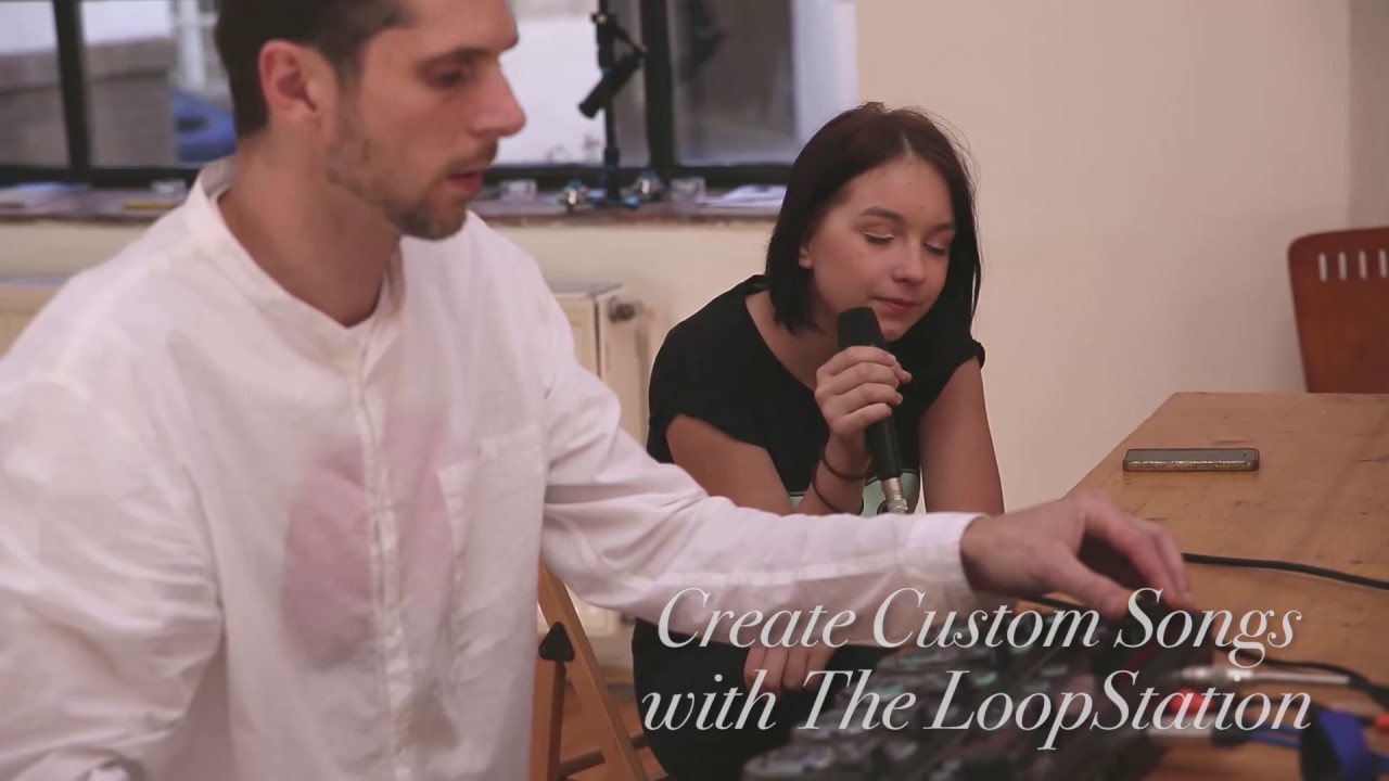 A Mogees & Loopstation workshop at  Komunikačn&iacute; prostor &Scaron;kolsk&aacute; 28