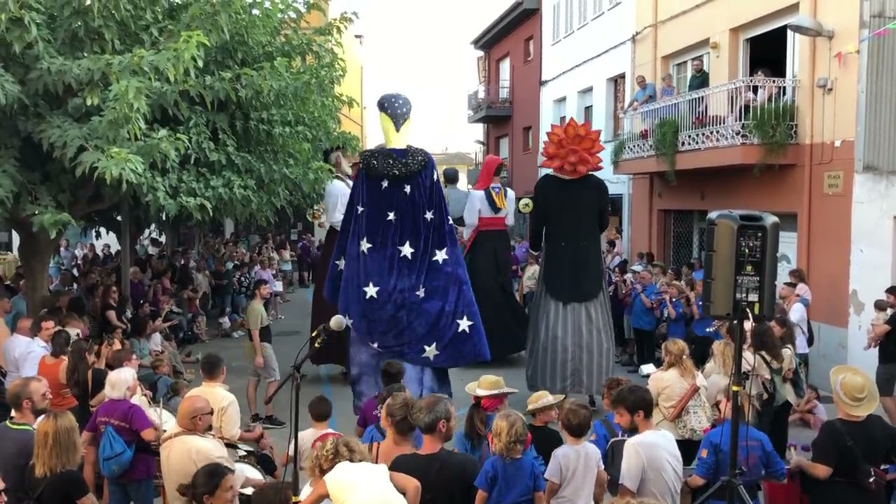 Ball final de la XXXI Trobada de Gegants i Capgrossos de Vilobí d'Onyar.