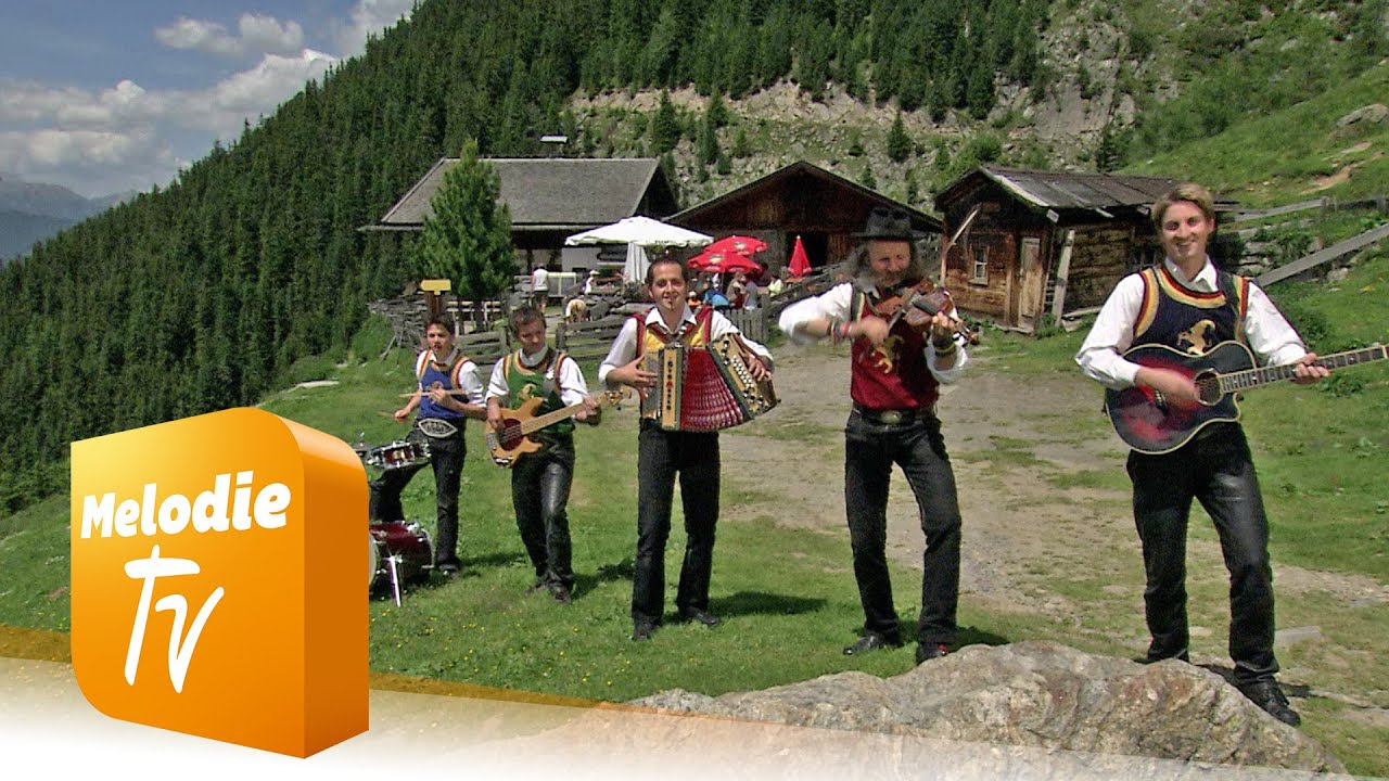 Die Mayrhofner - Mit Schnurrbart, Hut und Geige (Offizielles Musikvideo)