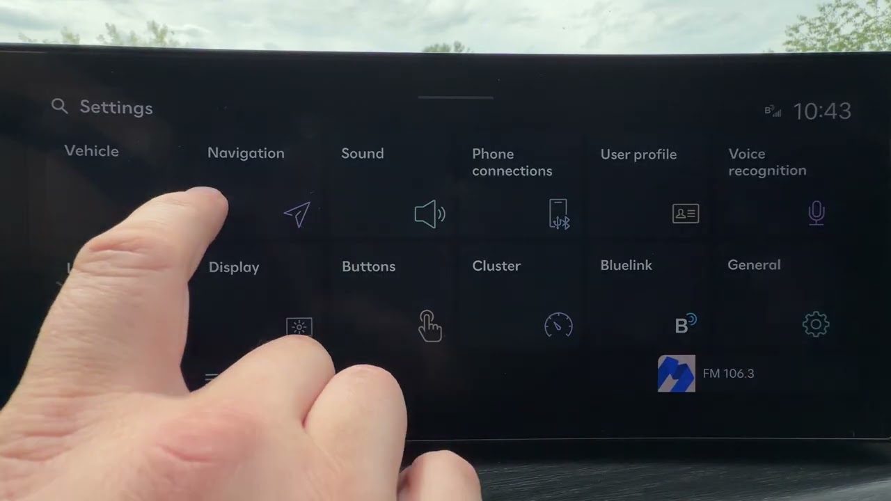 HYUNDAI Santa Fe V - How to Show Fuel Prices on Map