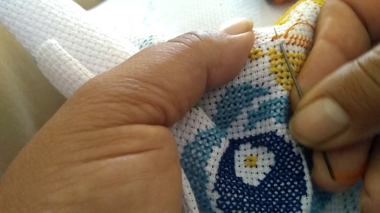 Como bordar com linha de costura