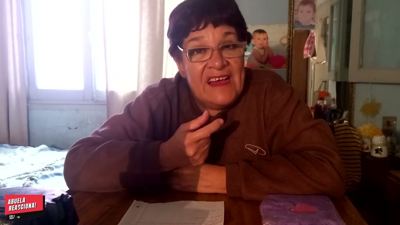 ABUELA REACCIONA A Solitario - Un regalo al mundo que nunca será suyo PARTE1