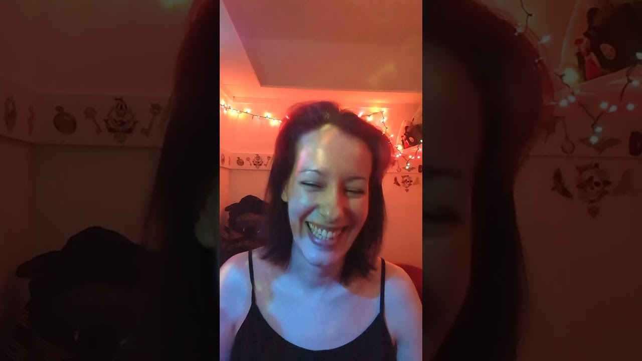 Happy New Year! Strain Reviews with Nikki! Big Smooth