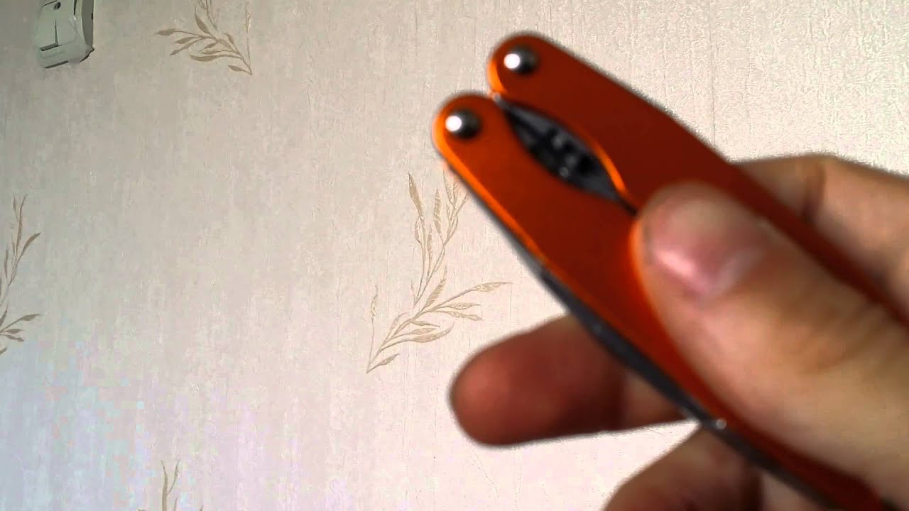 Как открыть одной рукой leatherman juice s2
