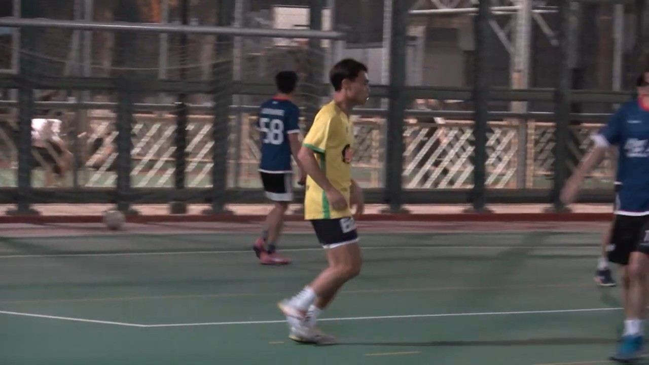 時代足球總會 2025-英超聯賽盃 狂牛隊(藍) vs 捌張和諧協會(黃) 下半場