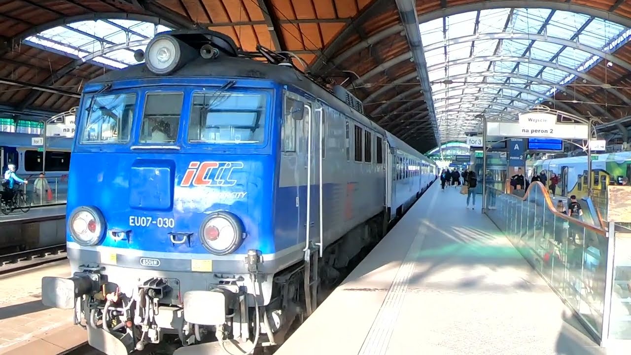 IC MEHOFFER na stacji Wrocław Gł&oacute;wny
