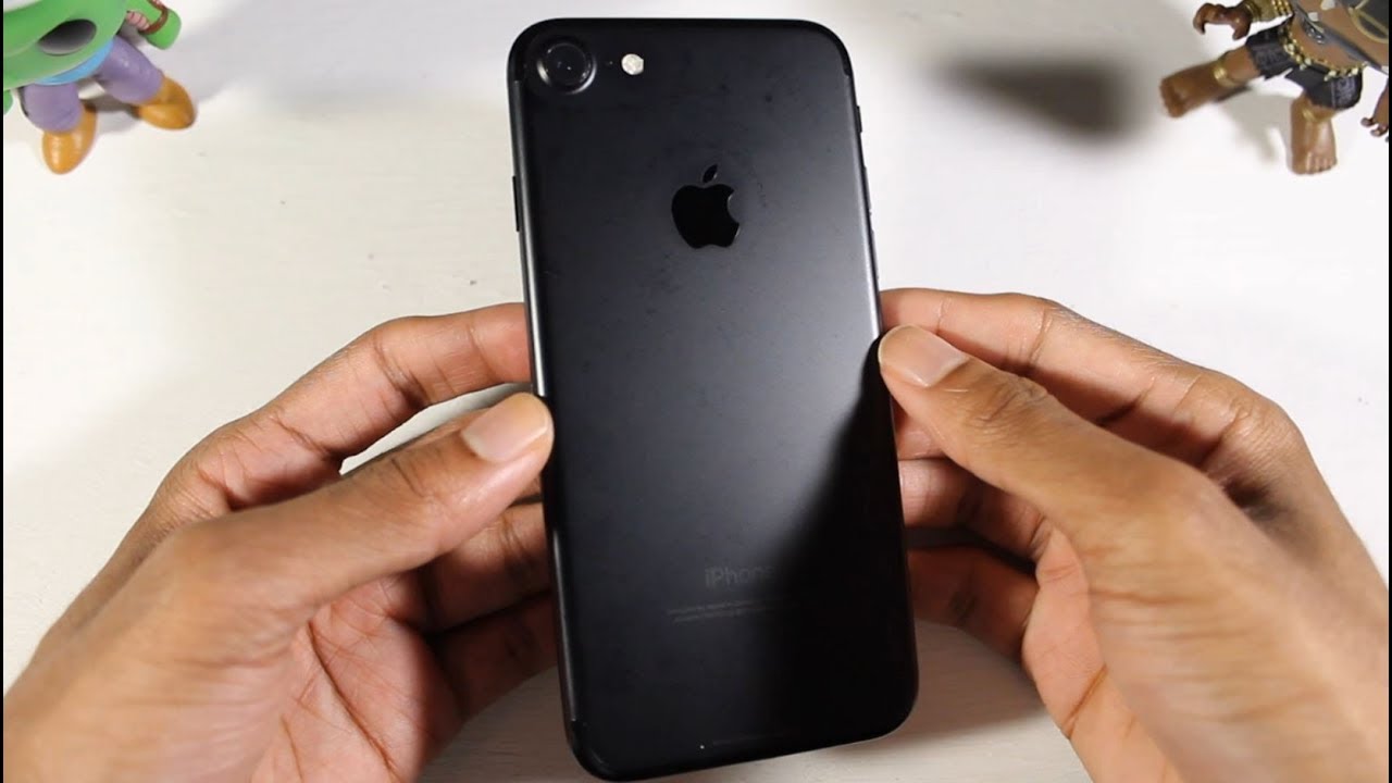 iPhone 7 In 2020 - Still Great For $200? Gaming & Cameras (Review)