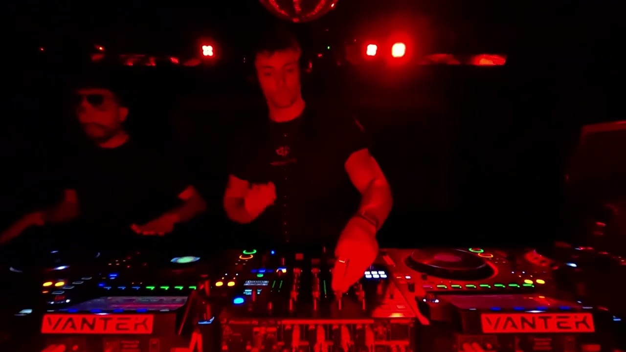 LUCA FERNANDEZ | RIDE THE RAVE | VANTEK