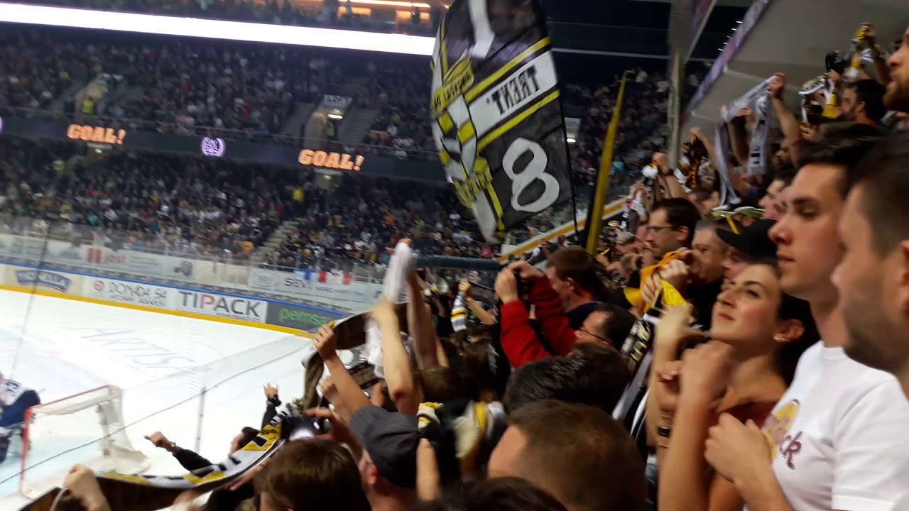 Curva Nord - HC Lugano vs ZSC Lions - Gara 5 Finale Playoff 2018