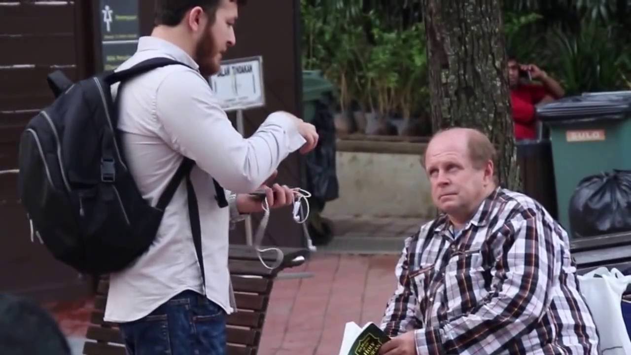 Quran in public (Social experiment) #Let The quran speak for itself