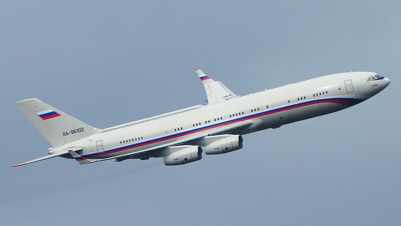 Длинный Ил-96-400 садится - эту посадку нельзя пропустить