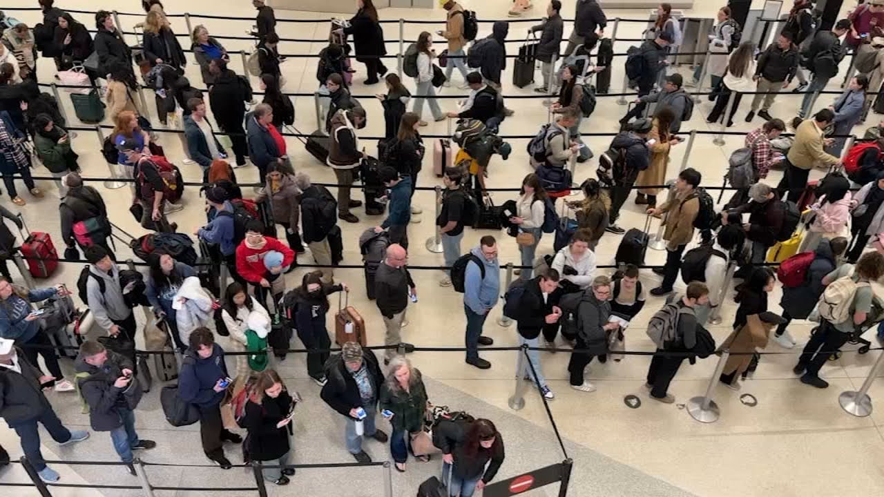 HOLIDAY TRAVEL: Hundreds of flight delays and cancellations at SFO with strong storm ahead