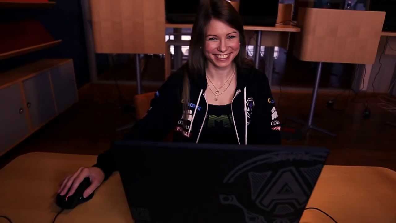 Progamers in Need! - MaddeLisk receives personal sponsorship from XMG