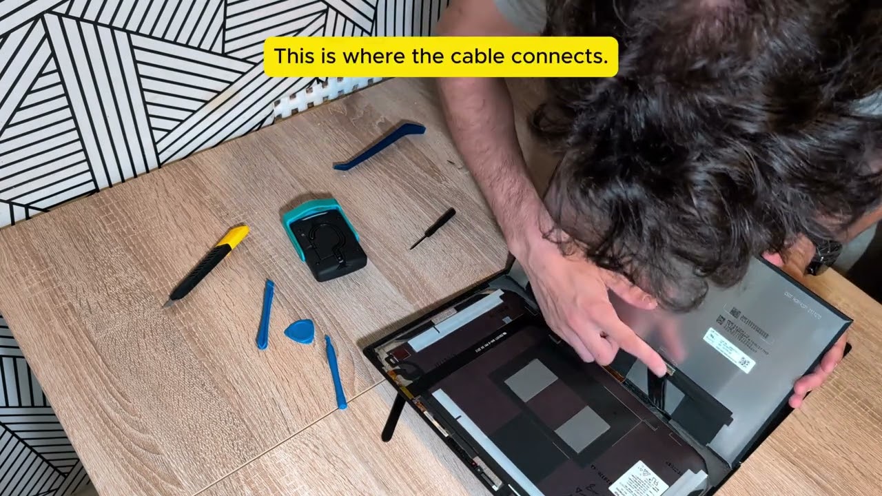 Lenovo ThinkPad X1 (Gen9) Screen Replacement