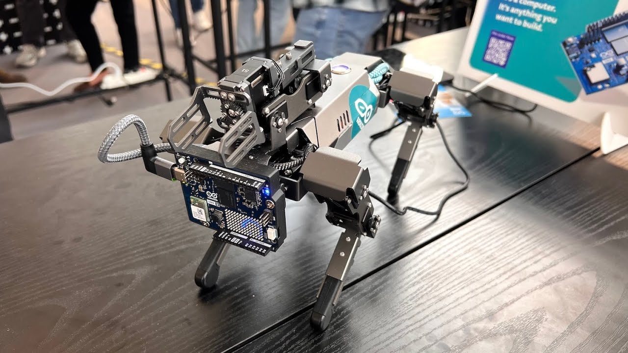 Демонстрация проектов Arduino Uno Q: робототехника, игры и искусственный интеллект