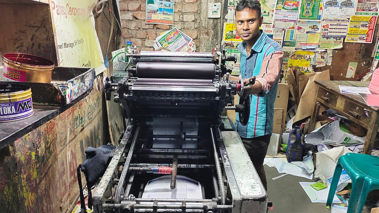 Single Color Leaflet Printing by Old Hamada Mini Offset Printing Machine with Expert Operator