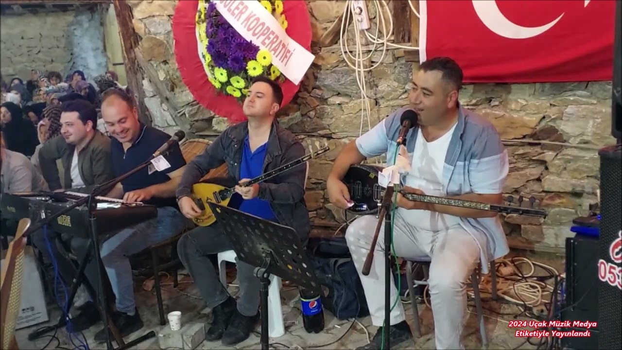 Cevizin yapragı dal arasında Ahmet Taş Üstaddan Dinleyin Özkan (Elektro Bağlama)2023 Enne Düğünü