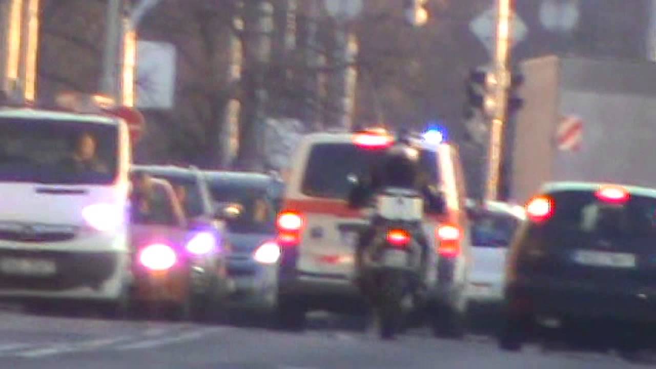 Převozní sanitka // VW T5 // FN Motol // průjezd