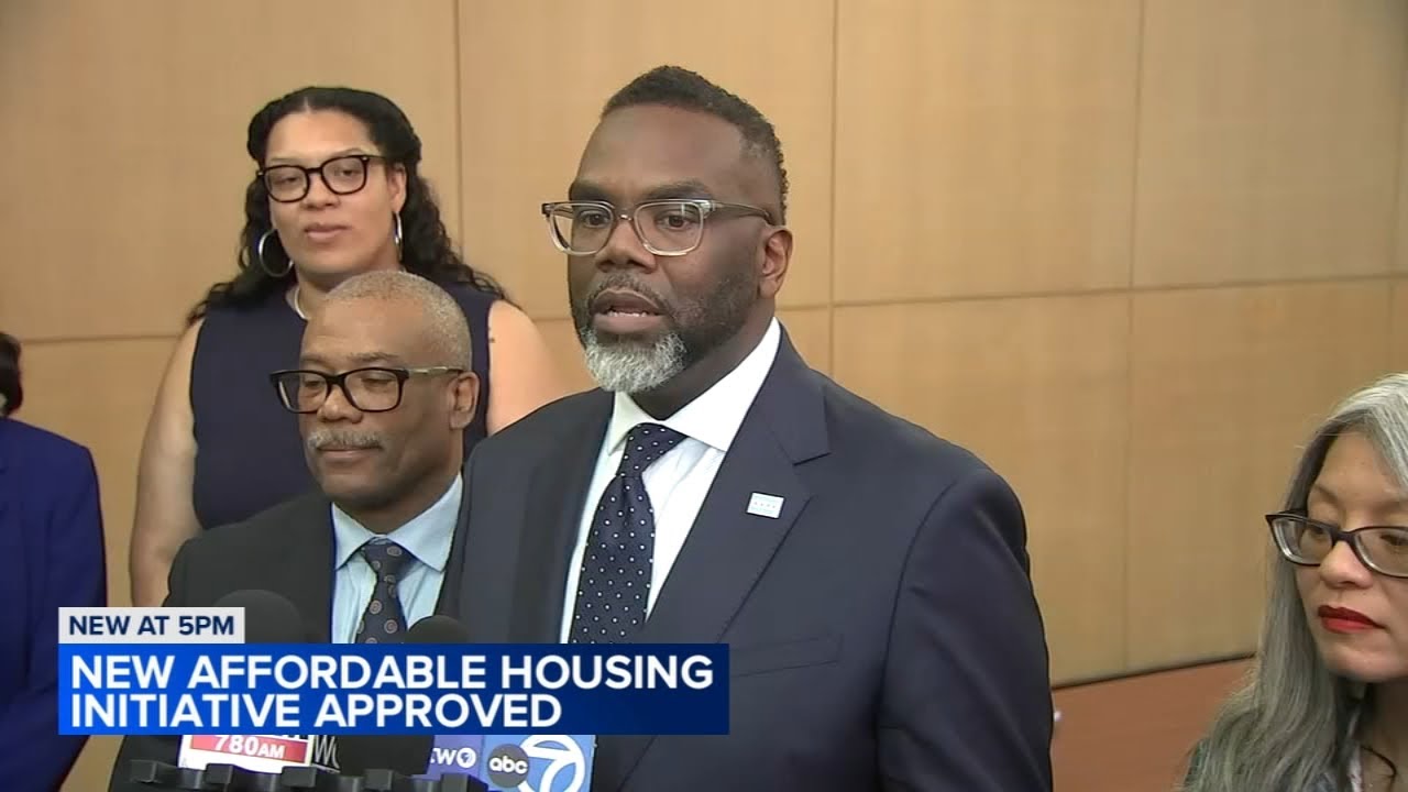 Chicago Council approves Mayor Johnson's affordable housing ordinance