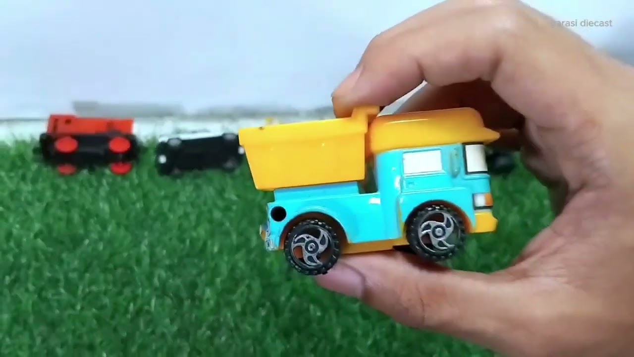 Wuih Keren Keren Mobil Mobilnya 🚚🚛🚜Teman Teman , Ada Truk Tronton, Ada Mobil Polisi, Ada Helikopter