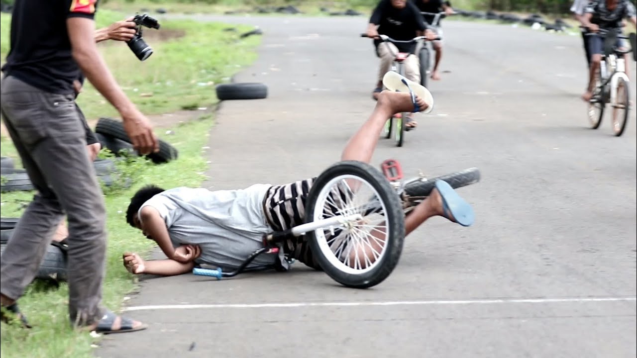 Standing Sepeda BATILING Pangkep Makassar Race pertama 