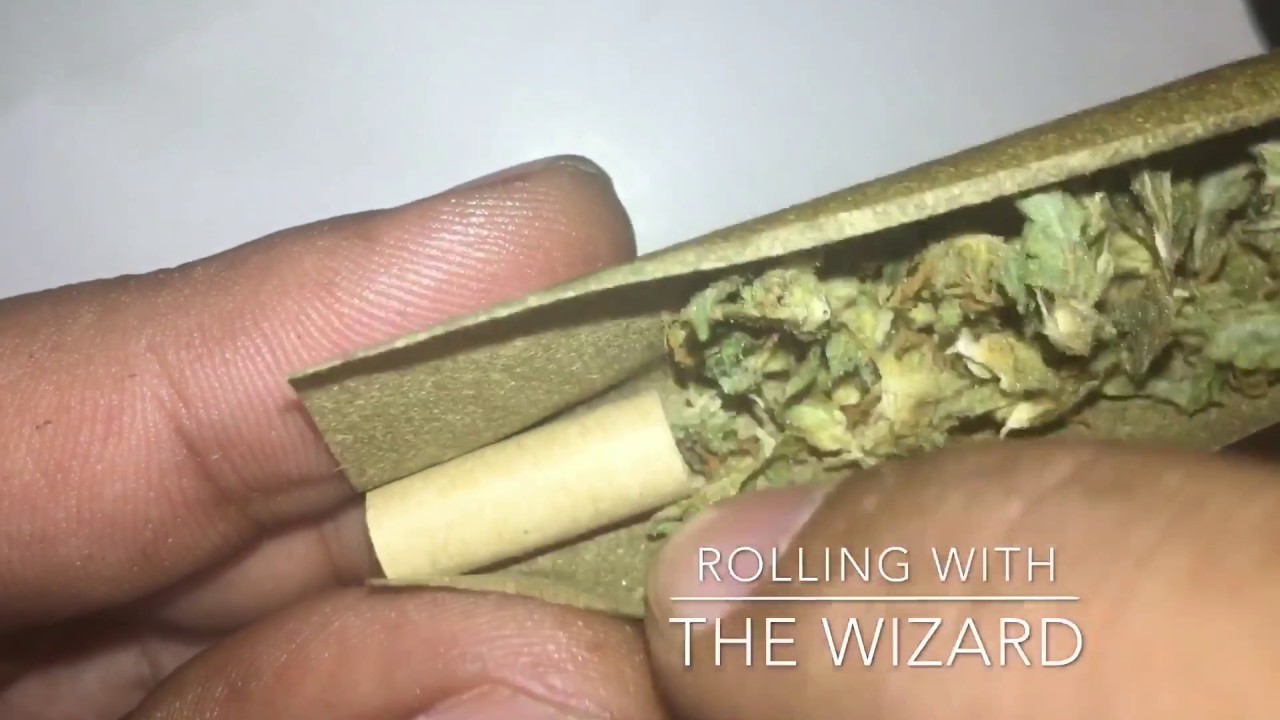 How to roll a blunt using a High Hemp Wrap
