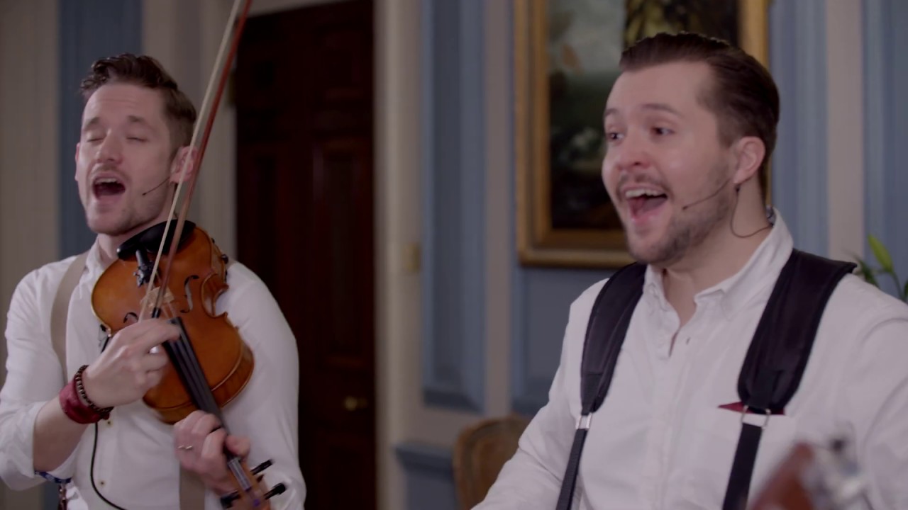 Hips Don't Lie, Turn Me On, Genie in a Bottle (covers medley)