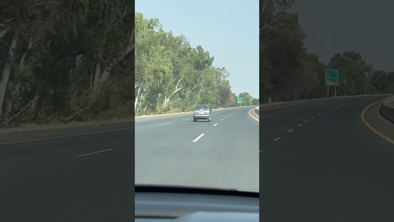 Honda Civic Vs Suzuki Mehran 😱