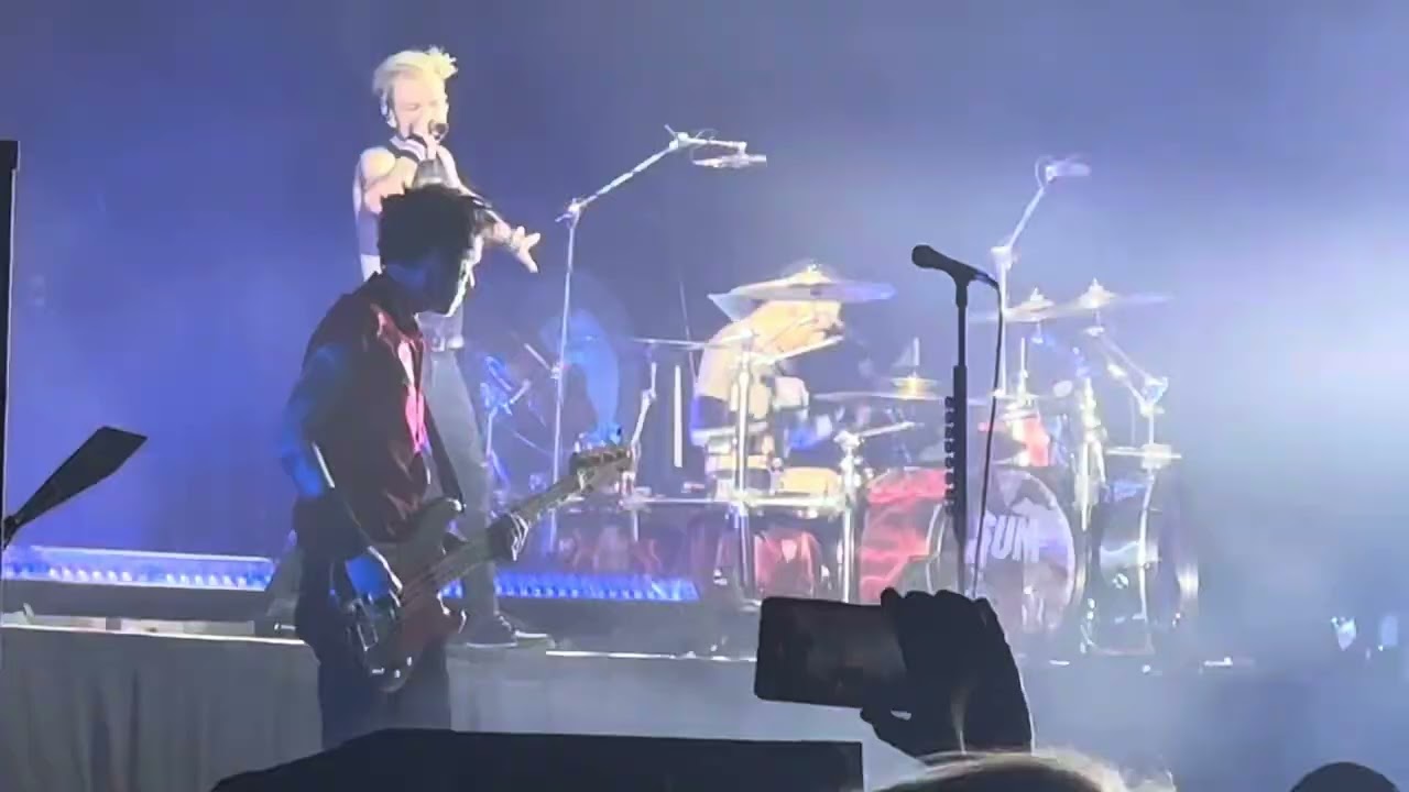 Sum 41 - Makes No Difference (Zenith de Caen 2024)