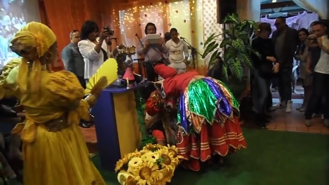 EL BAILE DE OSHUN Y OYA