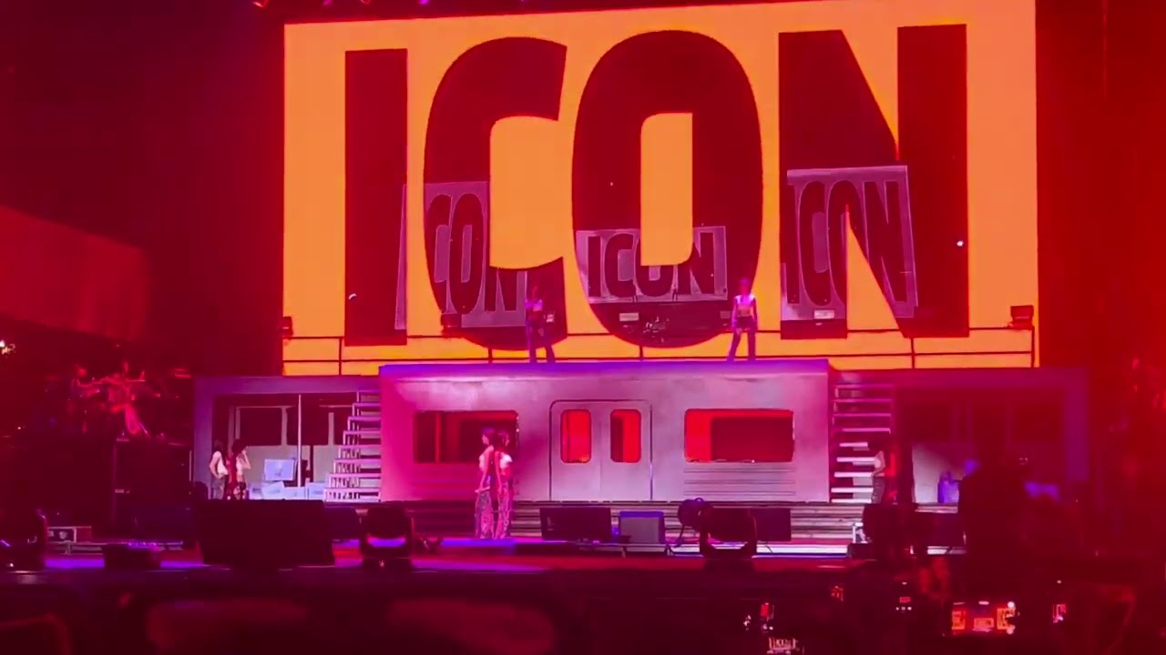 TWICE LOLLAPALOOZA 2025 - Icon
