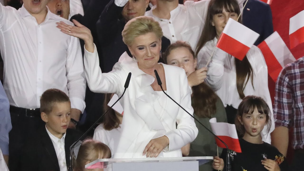 Agata Duda w końcu wyjaśniła, dlaczego cały czas milczała. Uderzyła w jednego dziennikarza