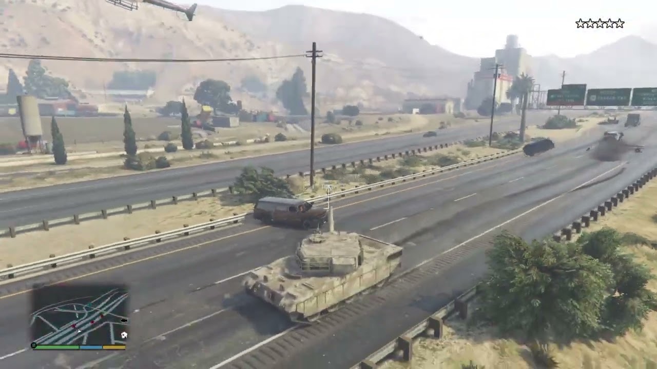 GTA 5 tanka karsi polisler