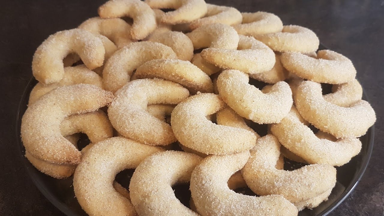 حلوة الفانيلا سهلة وسريعة هشيشة كدوب في الفم بدون خميرة