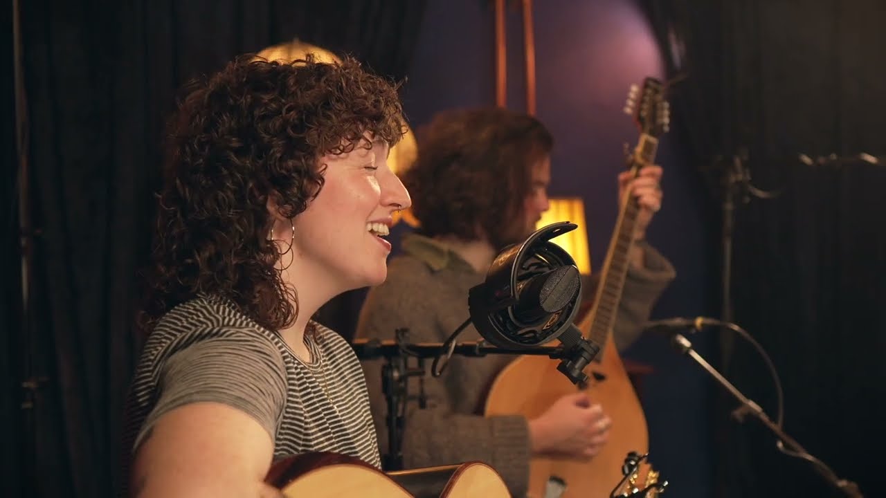 Molly (Live Session) - Tricia Collins