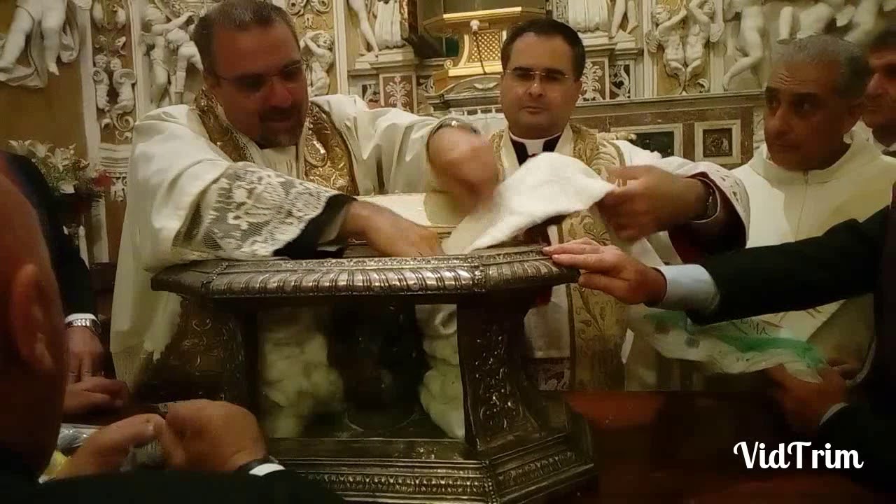 Benedizione e conservazione del busto reliquiario
