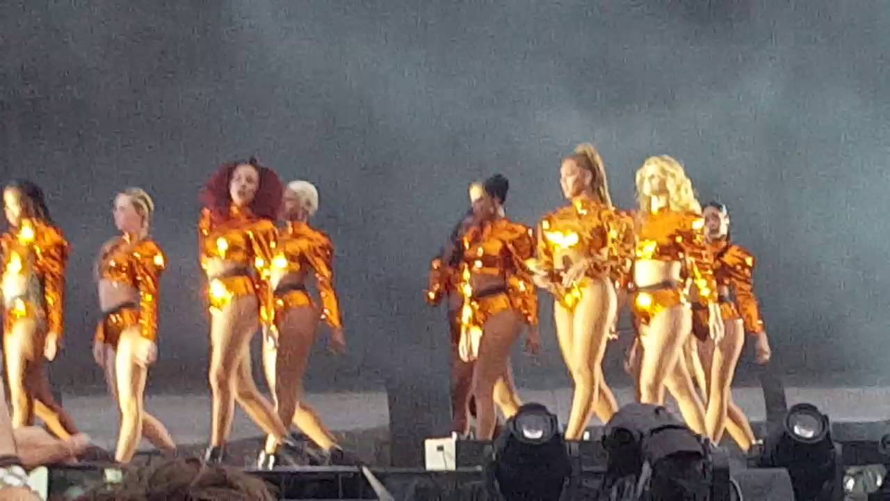 Beyonce Formation Ring the alarm Dublin Live (11part)