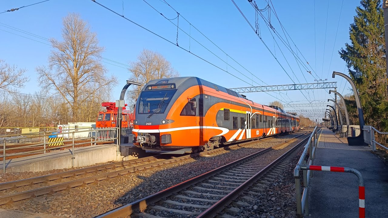 Elron Stadler FLIRT trains at Kehra 2