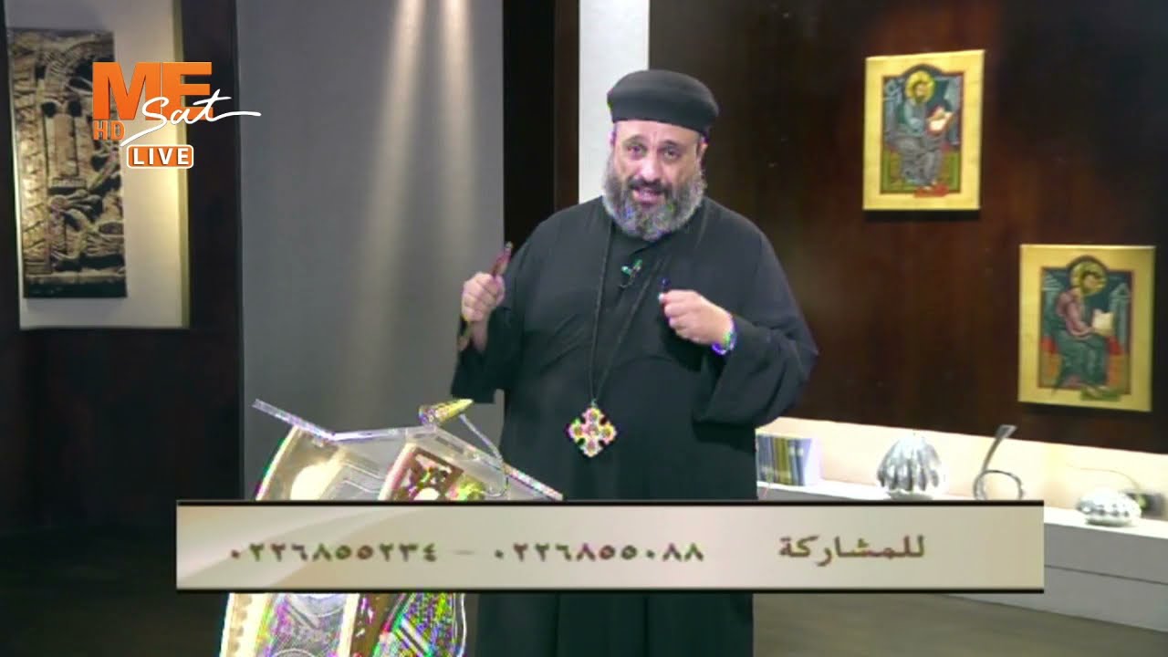 ماذا كان يفعل الأنبا إبرآم حينما كان يقرأ الكتاب المقدس؟