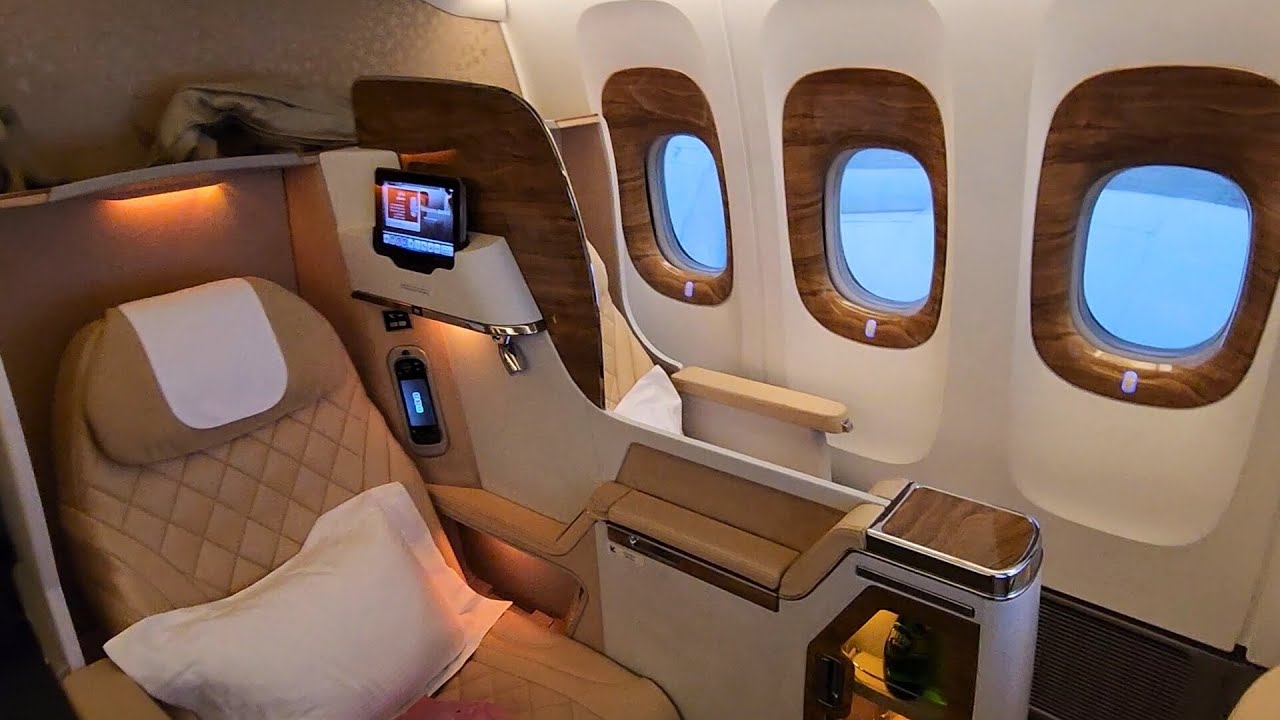 Всего 1 час? Бизнес-класс Emirates B777 был на другом уровне