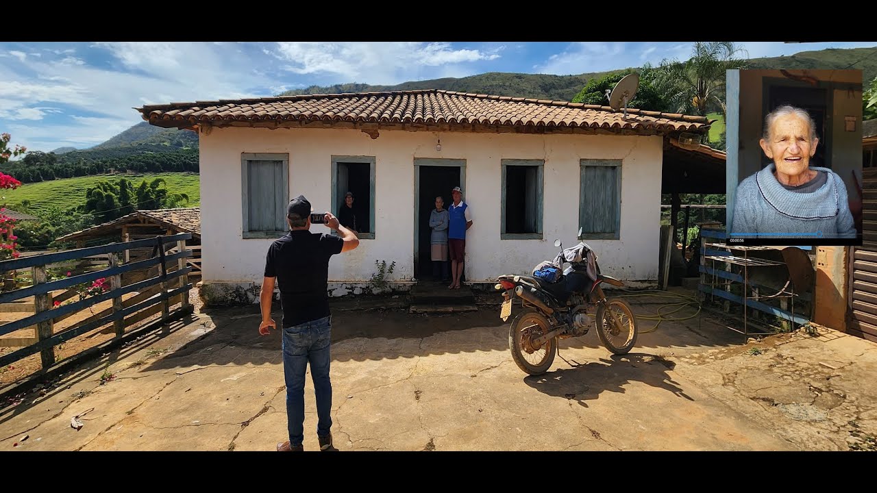 Dona Rosalina, uma senhora de 85 anos que mora no casarão  Viúva,  criou toda a sua família