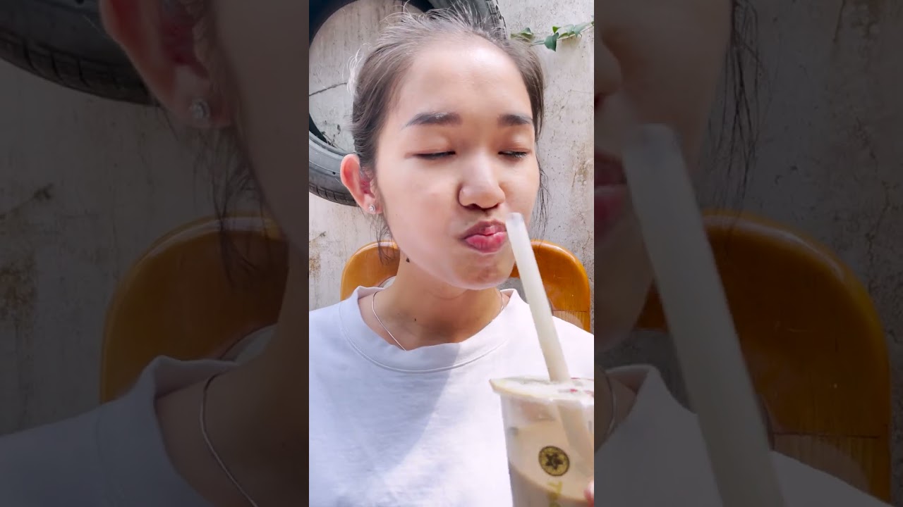 Uống trà sữa kiểu "độc lạ" quá 