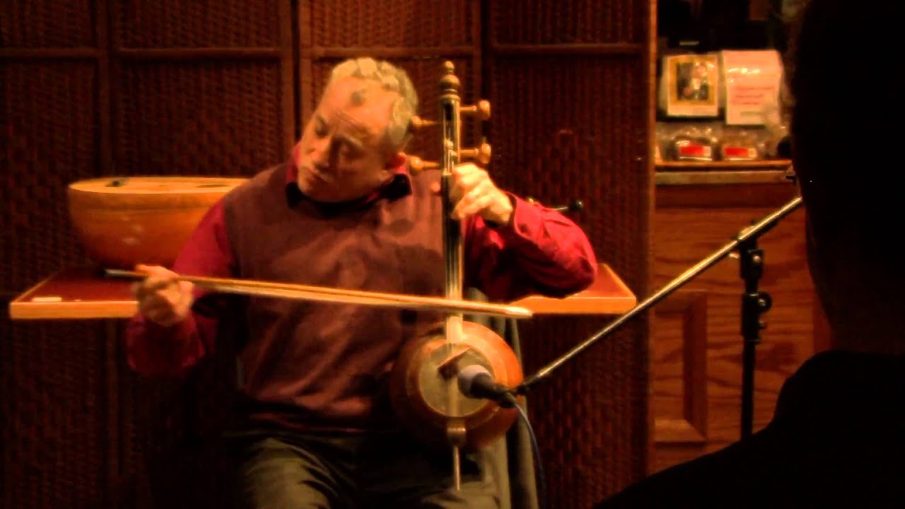Mugham Shur played on Azerbaijani national instrument - kemancha