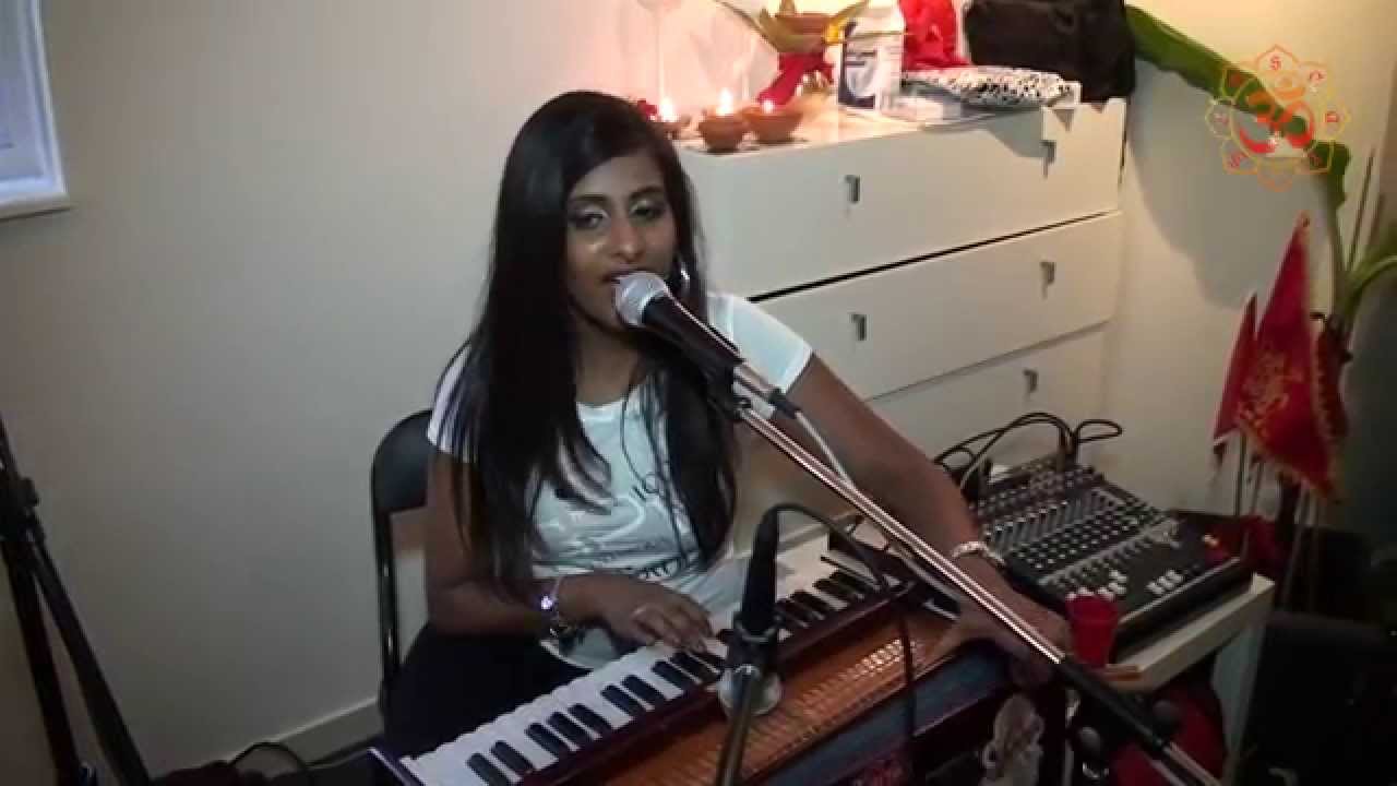 More gari suno Maharaj - Ashvita Bisai (Baithak gana)