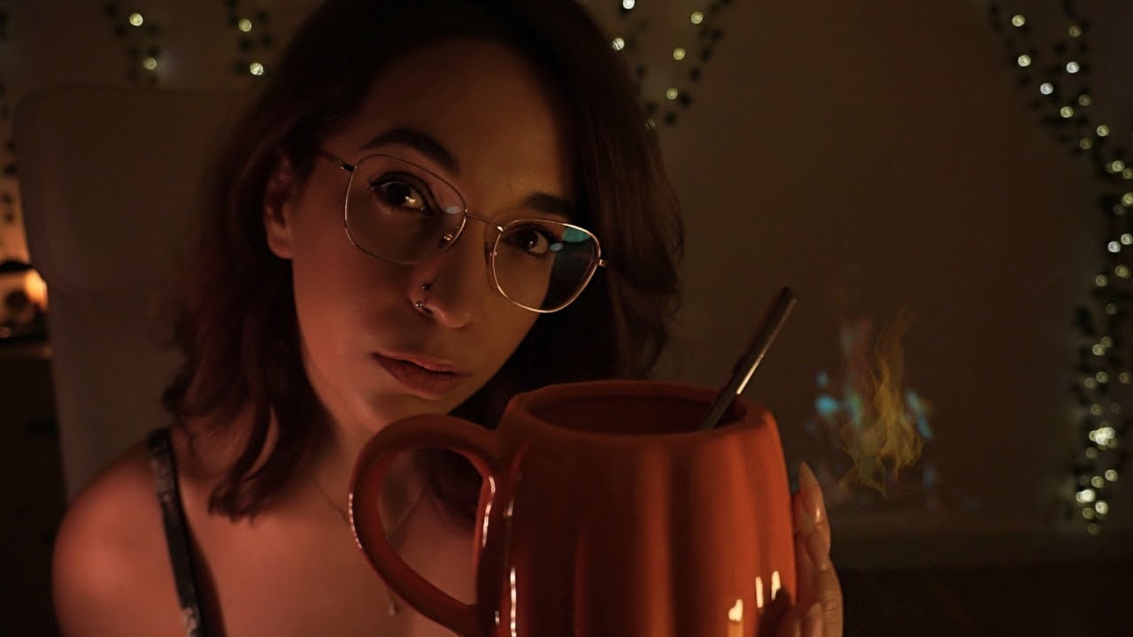 ASMR Atención personal en una noche de Otoño | Suaves murmullos y Sonidos de chimenea