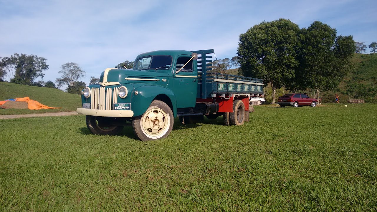 Caminhão Ford V8 1946