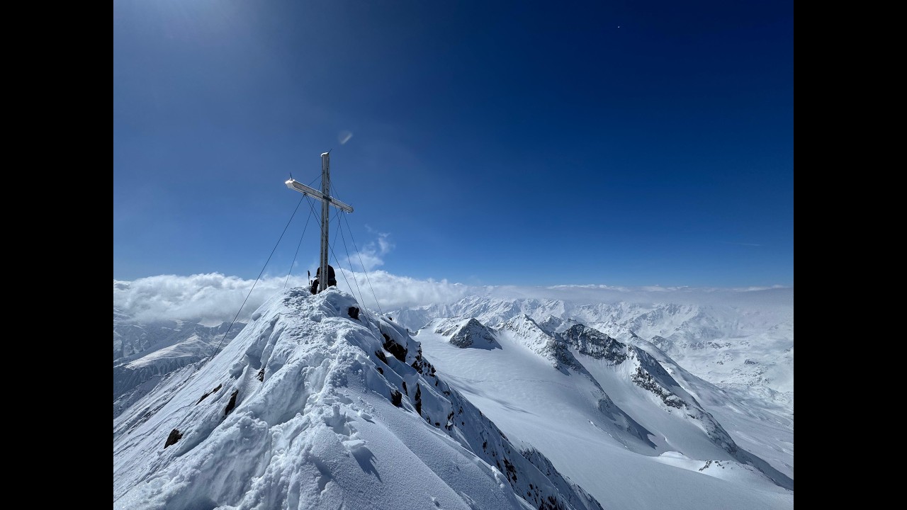 Finailspitze (3514 m) skialp from Martin-Busch H&uuml;tte, &Ouml;tztaler Alpen