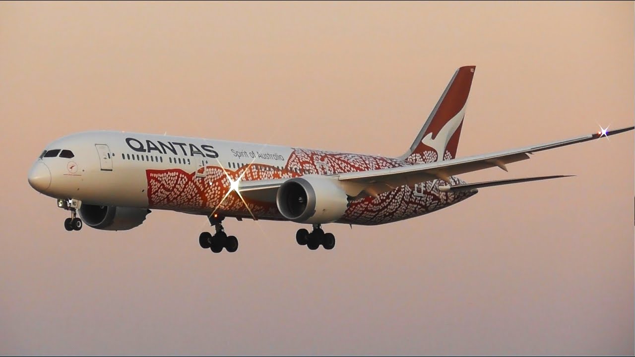 Crack Of Dawn Arrivals at London Heathrow Airport, RW09L | Heavies Only!