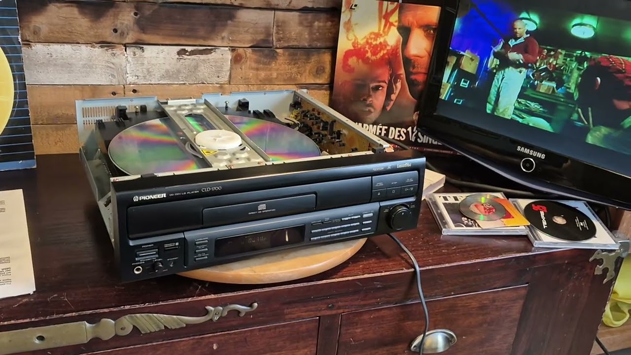 560 laserdisc Pioneer CLD-1700 