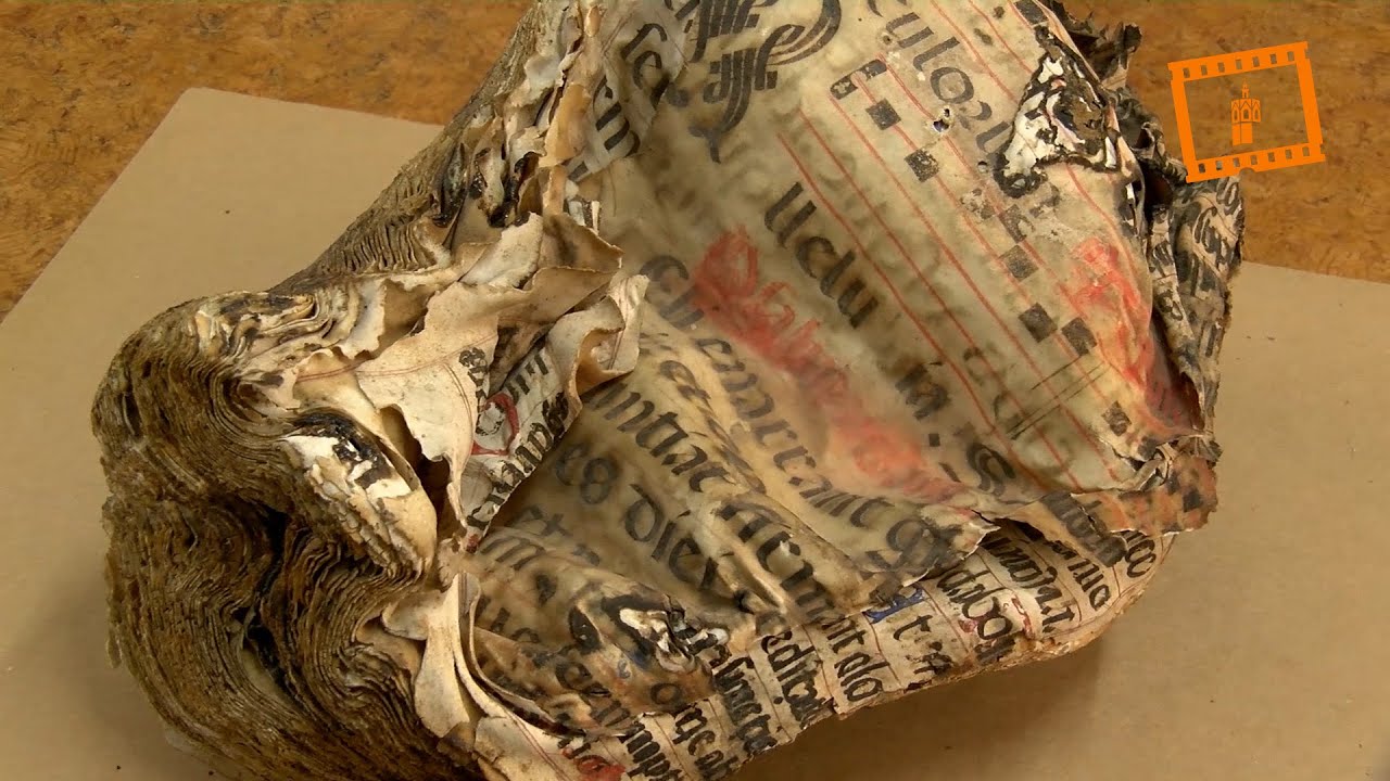 El valenciano que salvó de la trituradora parte del Archivo Diocesano